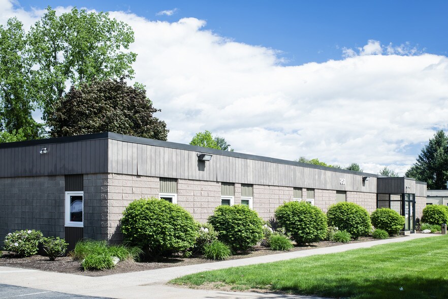 More Photos Of 851 Marshall Phelps Rd, Windsor Medical For Sale