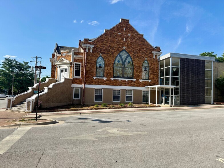 More Photos Of 201 E Church St, Ozark Lodge Meeting Hall For Sale
