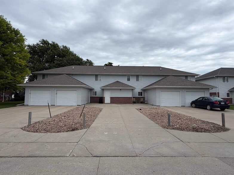 More Photos Of 3704 I Ave, Kearney Apartments For Sale