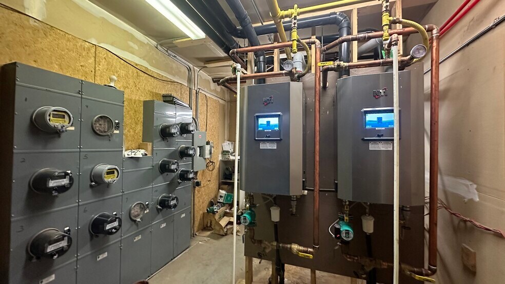 More Photos Of 27 Mccool Cres, Crossfield Warehouse For Lease