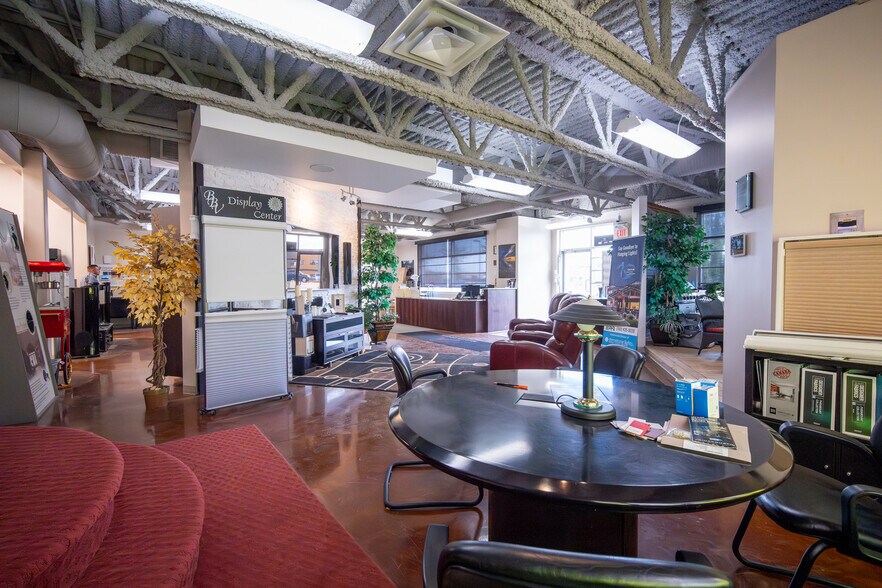 More Photos Of 120 Pembina Rd, Sherwood Park Light Manufacturing For Sale