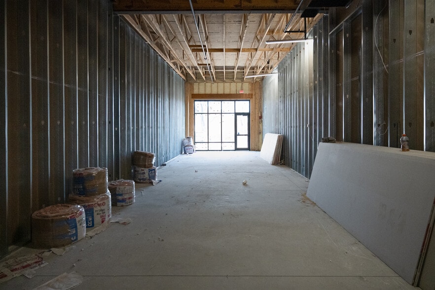 More Photos Of 627 Pleasant St, Brockton Office For Lease