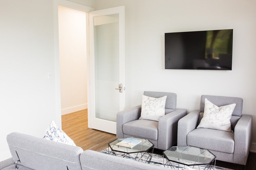 More Photos Of 8891 Brighton Ln, Bonita Springs Loft Creative Space For Lease