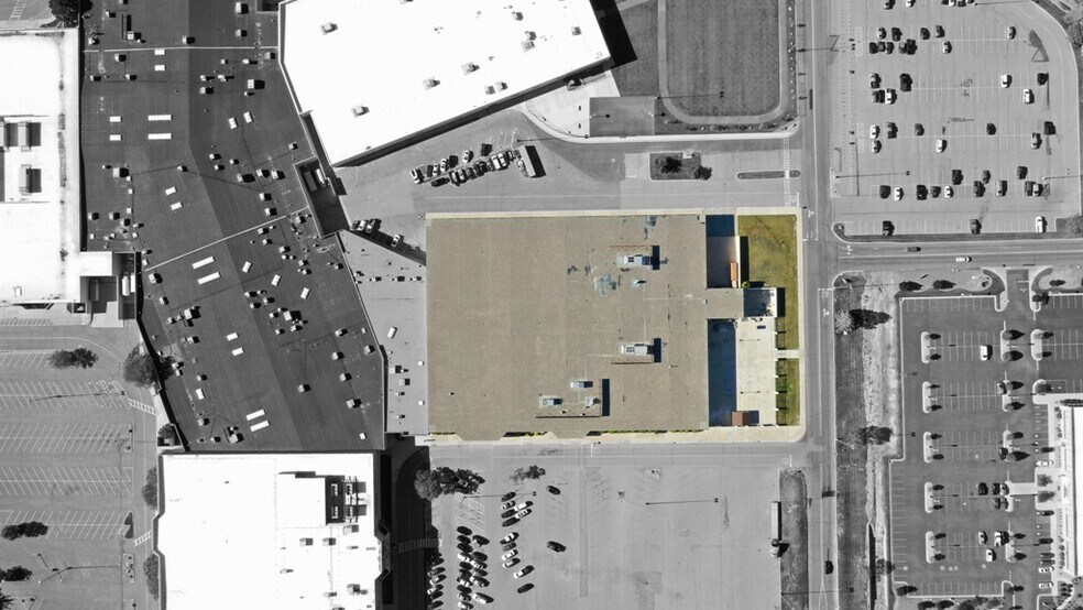 Primary Photo Of 4215 Yellowstone Ave, Pocatello Storefront For Lease