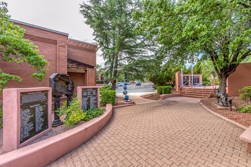 More Photos Of 1771 W State Route 89A, Sedona Storefront Retail Office For Lease