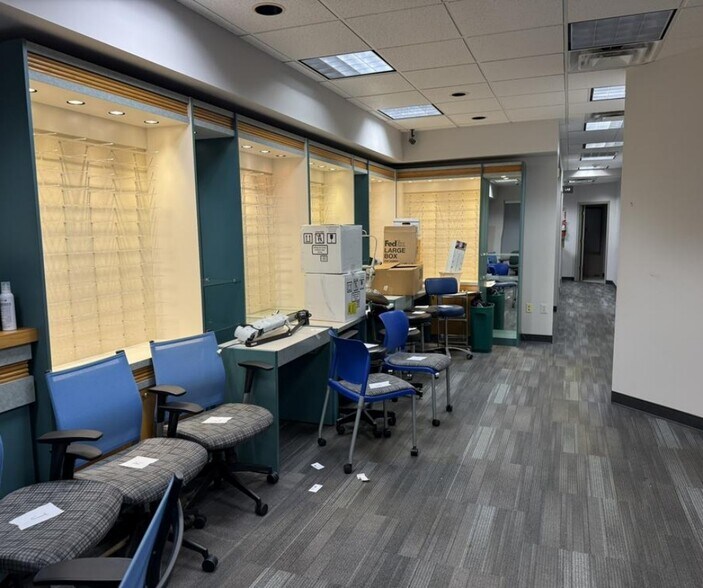 More Photos Of 111 Mount Carmel Rd, Parkton Storefront Retail Office For Lease