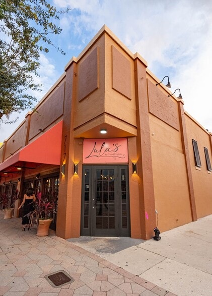 Primary Photo Of 717-719 Lake Ave, Lake Worth Restaurant For Lease