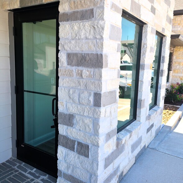 More Photos Of 216 Bella Katy Dr, Katy Medical For Lease