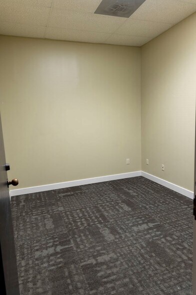 More Photos Of 4397 Federal Dr, Greensboro Flex For Lease