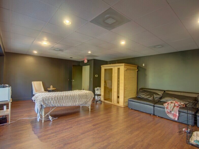 More Photos Of 1000 Van Buren Ave, Indian Trail Flex For Lease