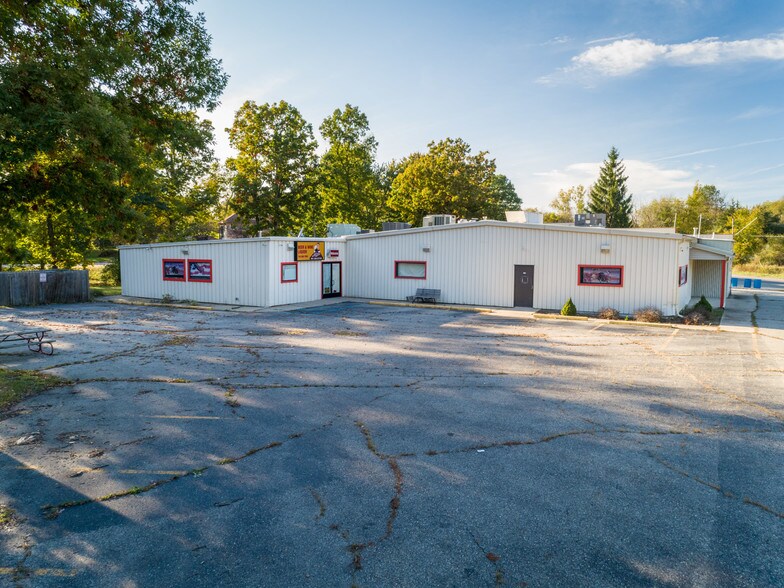 More Photos Of 11485 N Territorial Rd, Dexter Freestanding For Sale