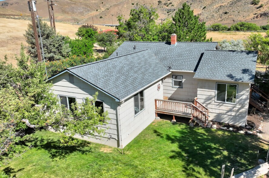 More Photos Of 27035 Snake River Rd, Huntington Specialty For Sale