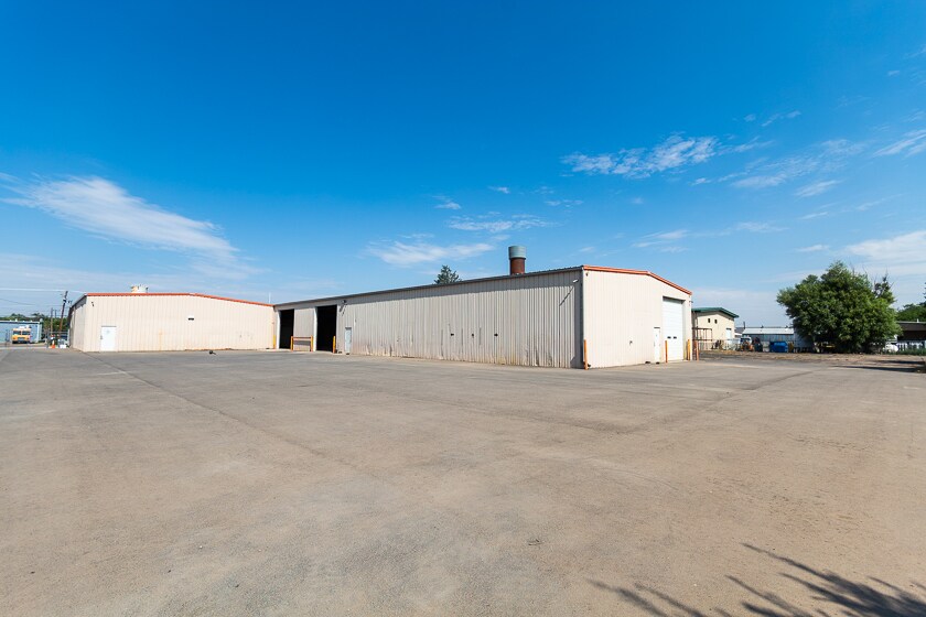 More Photos Of 1712 1st Ave, Greeley Warehouse For Lease