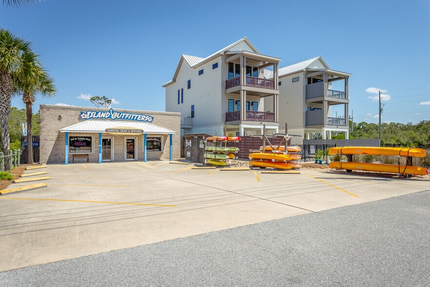 More Photos Of 235 E Gulf Beach Dr, Saint George Island Freestanding For Sale