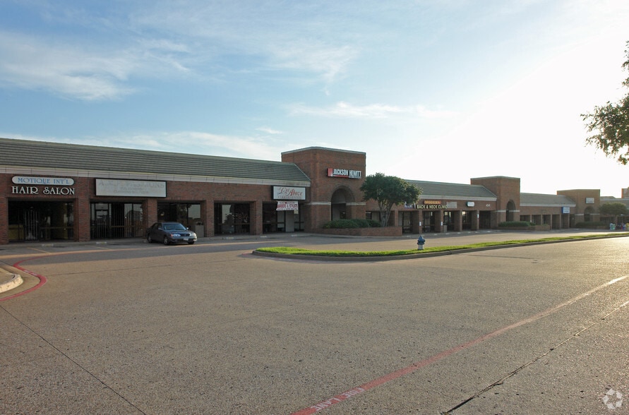 More Photos Of 4041 W Wheatland Rd, Dallas Unknown For Lease