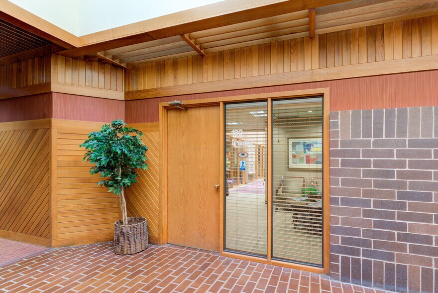 More Photos Of 5500 Lincoln Dr, Edina Light Distribution For Lease