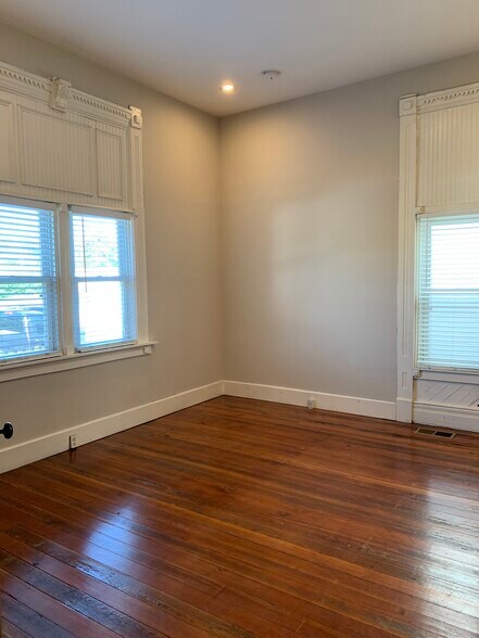 More Photos Of 1120 3rd Ave S, Nashville General Retail For Sale