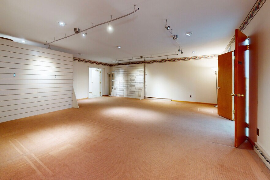 More Photos Of 3721 Main St, Weirton Funeral Home For Sale