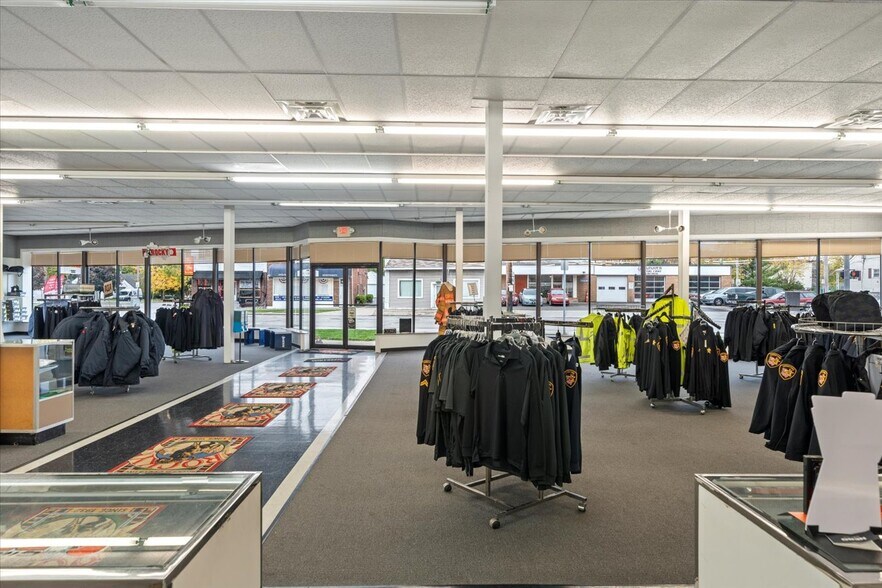 More Photos Of 4711 State Rd, Cleveland Storefront For Sale