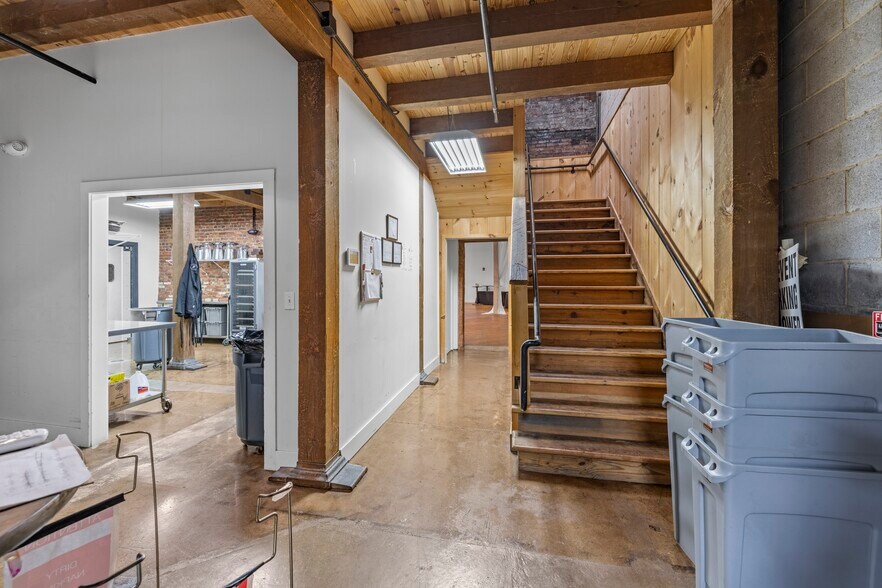 More Photos Of 600 S Broad St, Monroe Manufacturing For Lease