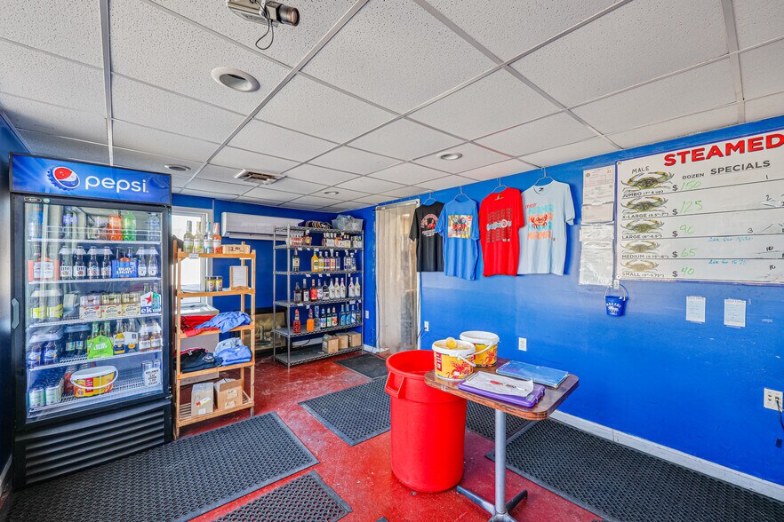 More Photos Of 7100 Sollers Point Rd, Baltimore Restaurant For Sale