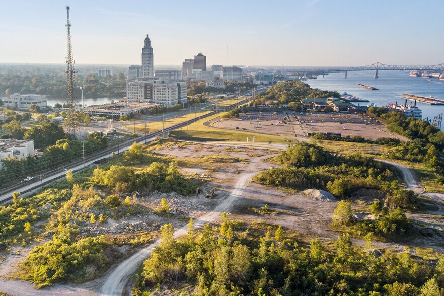 More Photos Of 100 River Rd S, Baton Rouge Land For Sale
