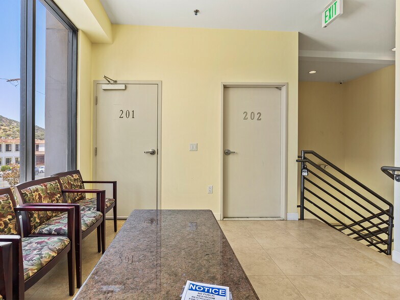 More Photos Of 7335-7341 Foothill Blvd, Tujunga Light Manufacturing For Sale