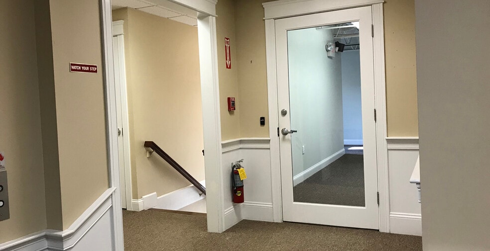 More Photos Of 540 Main St, Hyannis General Retail For Sale