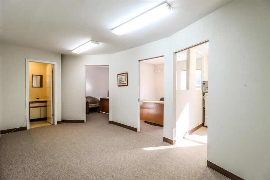 More Photos Of 219 Kent Rd, New Milford Office For Lease