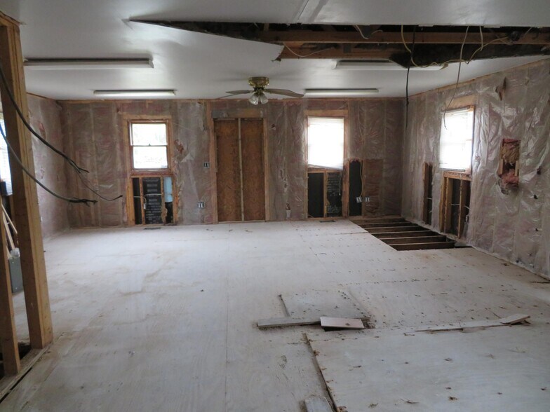 More Photos Of 440 Main St, Lynchburg Flex For Sale