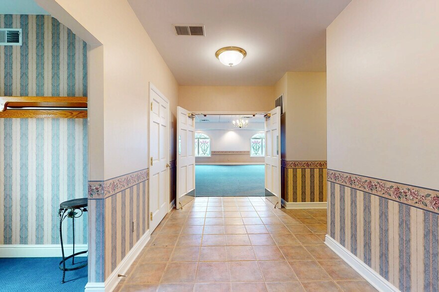 More Photos Of 3721 Main St, Weirton Funeral Home For Sale