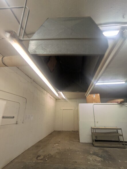 More Photos Of 546 Hoyt St, Painesville Warehouse For Sale