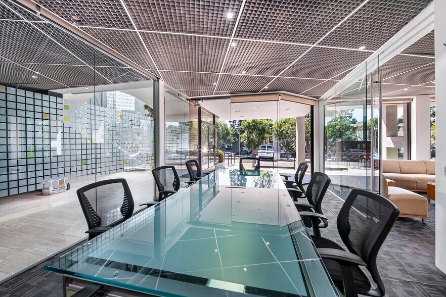 More Photos Of 5875 Green Valley Cir, Culver City Loft Creative Space For Lease