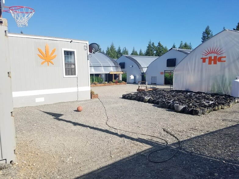More Photos Of 541 W Honeysuckle Ln, Shelton Manufacturing For Sale