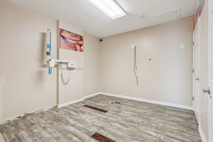 More Photos Of , Levittown General Retail For Sale