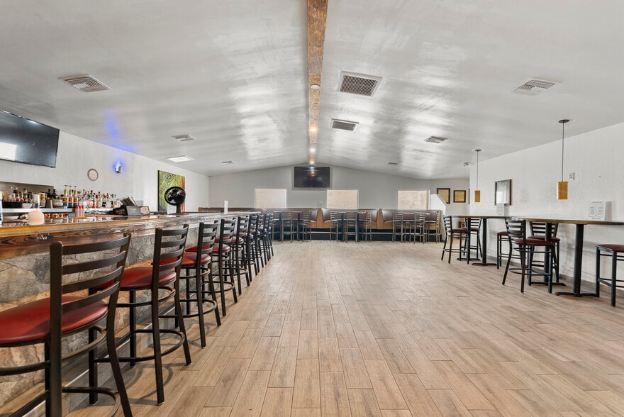 More Photos Of 93 S Hall St, LaBelle Restaurant For Sale