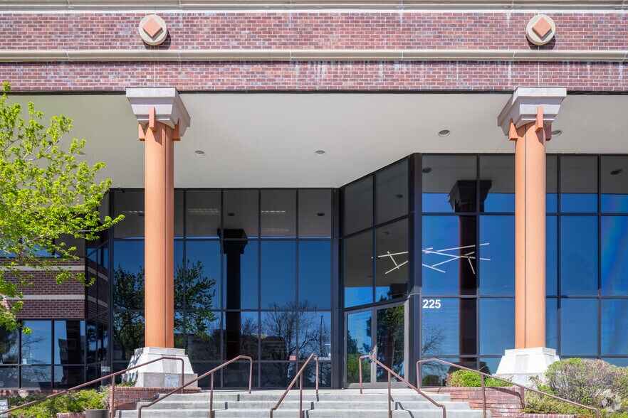 More Photos Of 225 Union Blvd, Lakewood Coworking Space