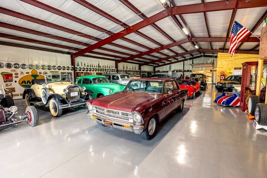 More Photos Of 2418 US-31, Falkville Warehouse For Sale
