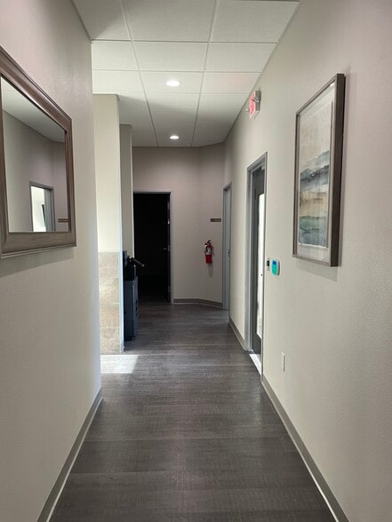 More Photos Of 2967 Oak Run Pky, New Braunfels Office For Lease