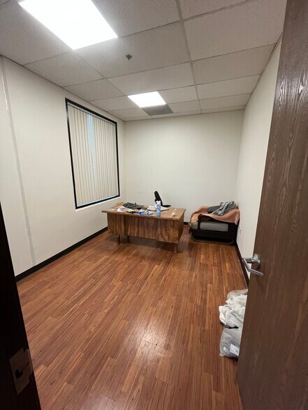 More Photos Of 7920 Airway Rd, San Diego Manufacturing For Lease