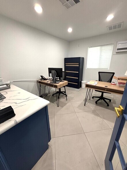 More Photos Of 1212 S Maryland Pky, Las Vegas Medical For Sale