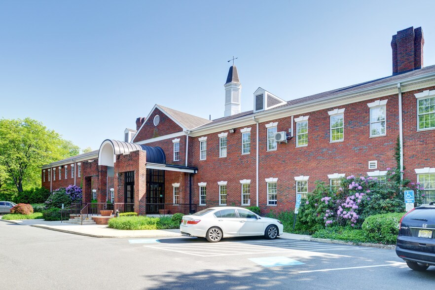 More Photos Of 134 Franklin Corner Rd, Lawrenceville Office For Sale