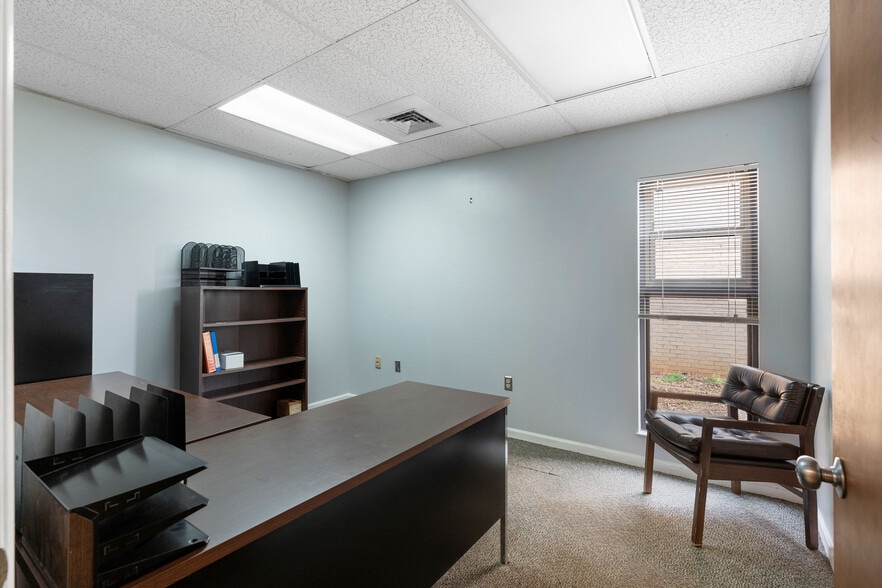 More Photos Of 112 Old Mill Rd, Cartersville Research And Development For Sale