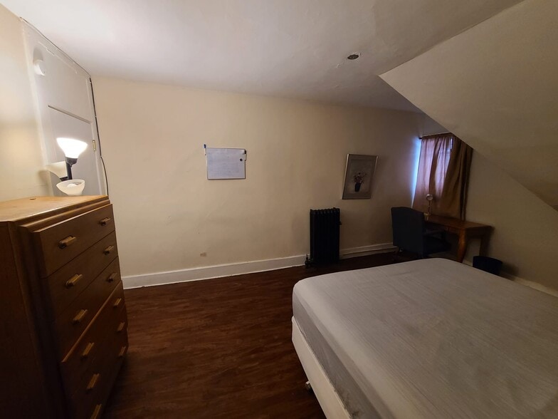 More Photos Of 71 Vine St, New Britain Apartments For Sale