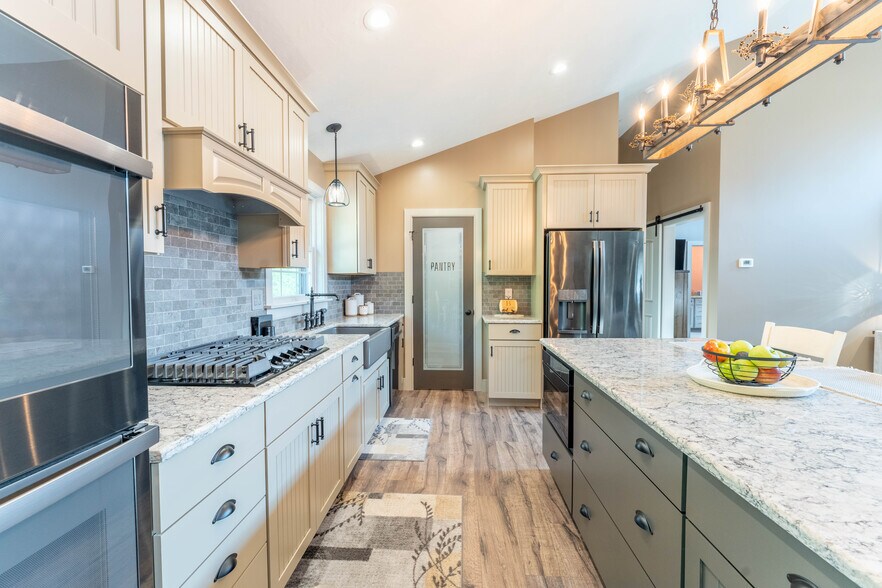 More Photos Of 110 Wauregan Rd, Canterbury Flex For Sale