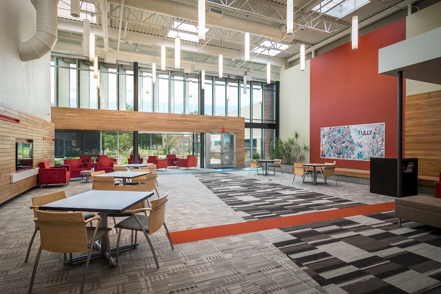 More Photos Of 8310 Excelsior Dr, Madison Unknown For Lease