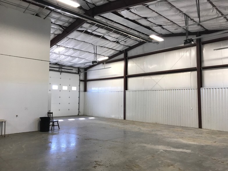More Photos Of 7007 Cowboy Way, Billings Warehouse For Lease