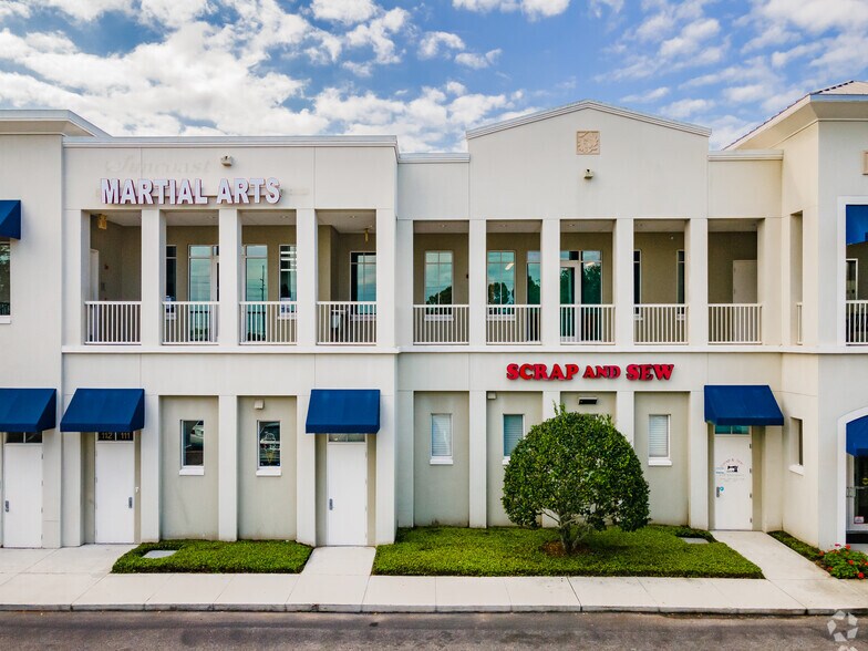 More Photos Of 16540 Pointe Village Dr, Lutz Storefront Retail Office For Lease