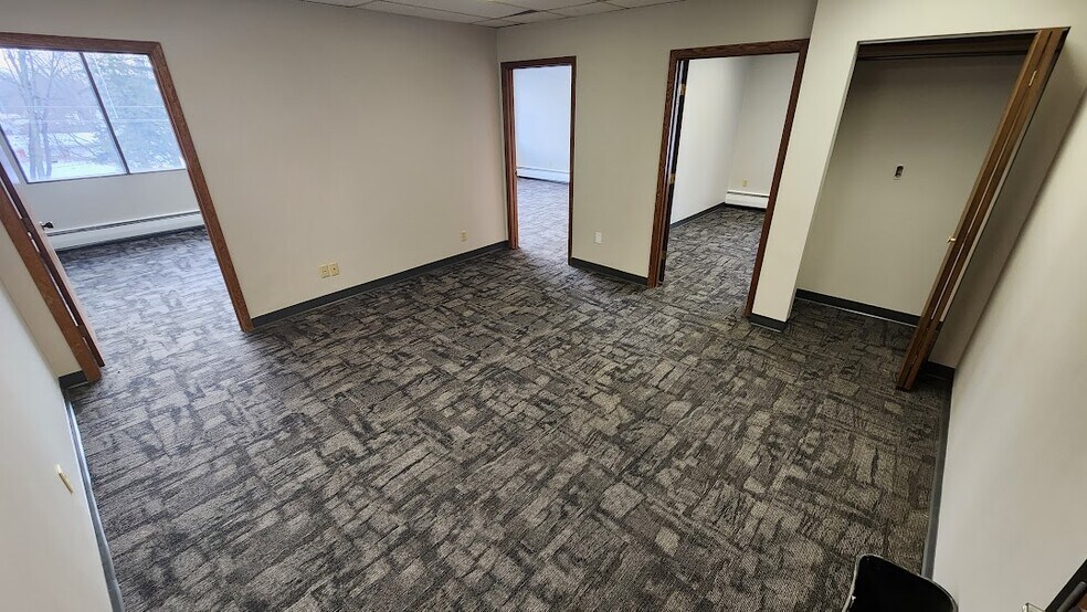 More Photos Of 750 S Plaza Dr, Saint Paul Office For Sale