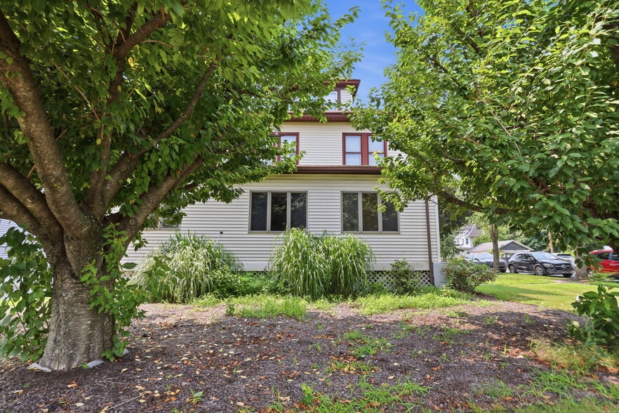 More Photos Of 168 White Horse Ave, Hamilton Office For Sale